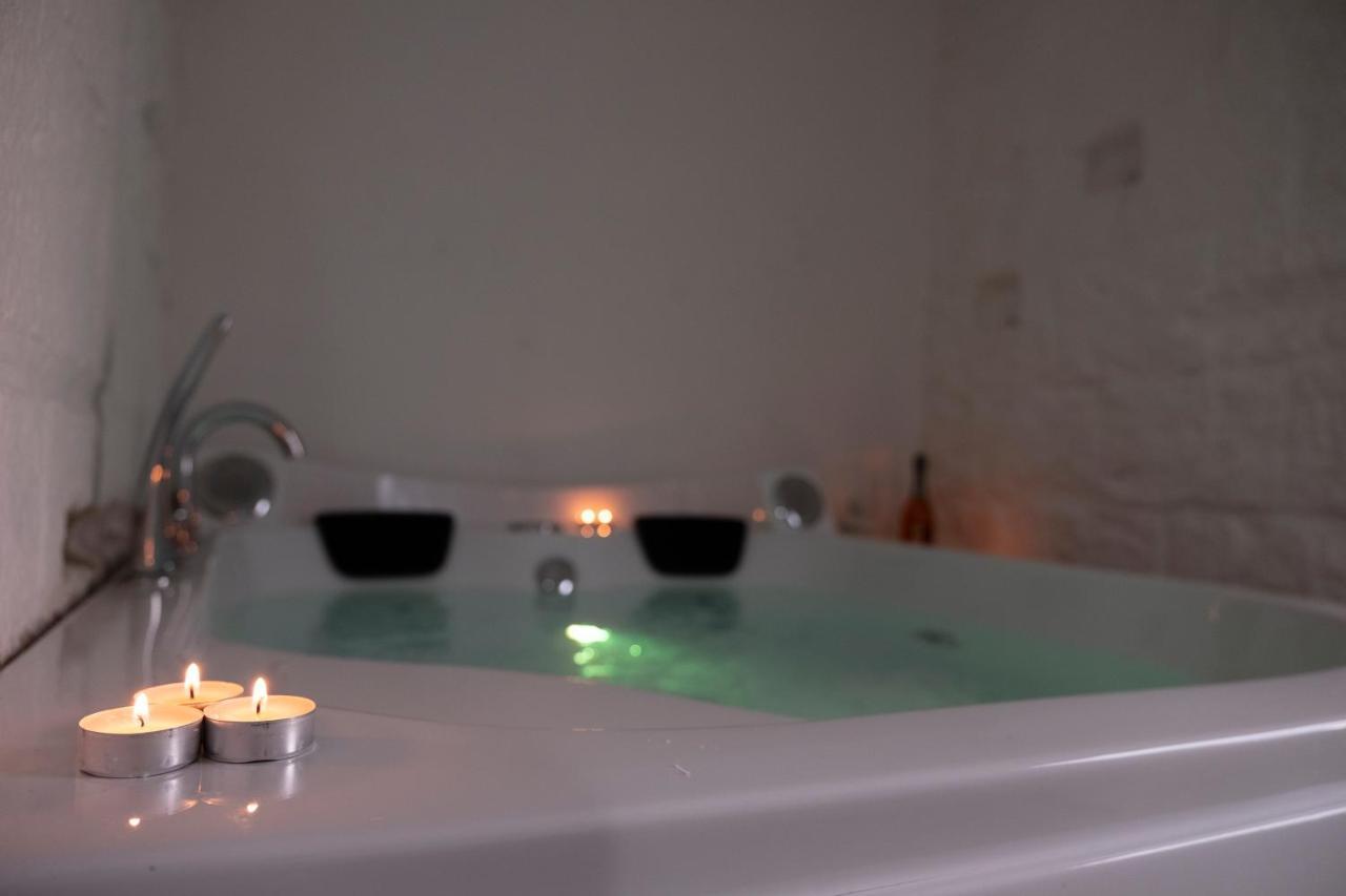 Amalfi Pool Suite - Puglia Mia Apartments Монополи Екстериор снимка