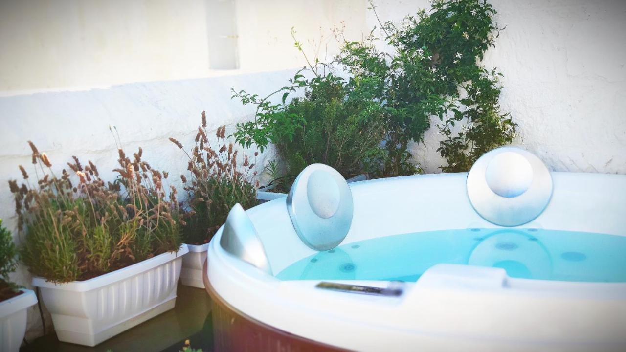 Amalfi Pool Suite - Puglia Mia Apartments Монополи Екстериор снимка
