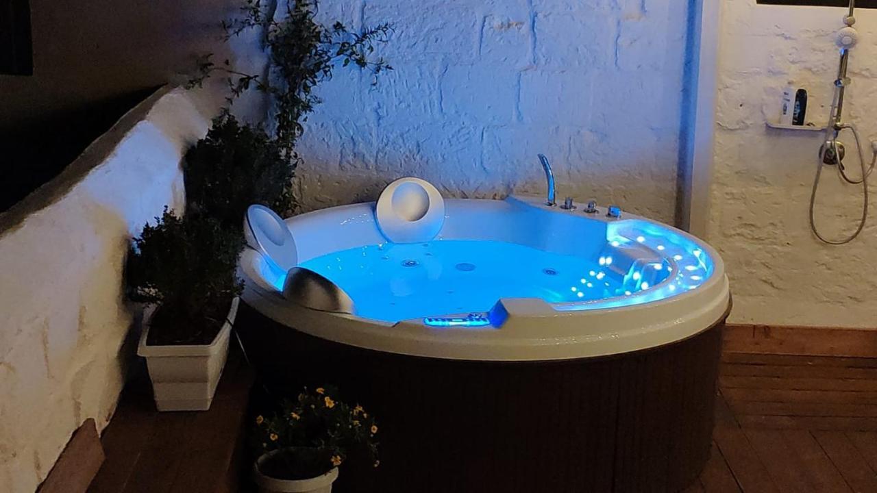 Amalfi Pool Suite - Puglia Mia Apartments Монополи Екстериор снимка