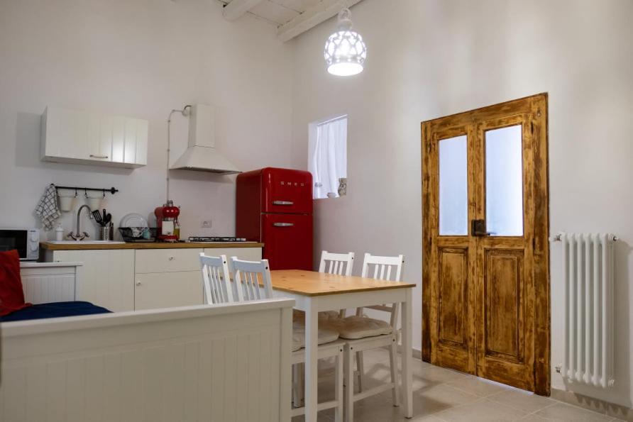 Amalfi Pool Suite - Puglia Mia Apartments Монополи Екстериор снимка